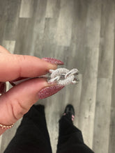 Load image into Gallery viewer, Diamond Link Ring

