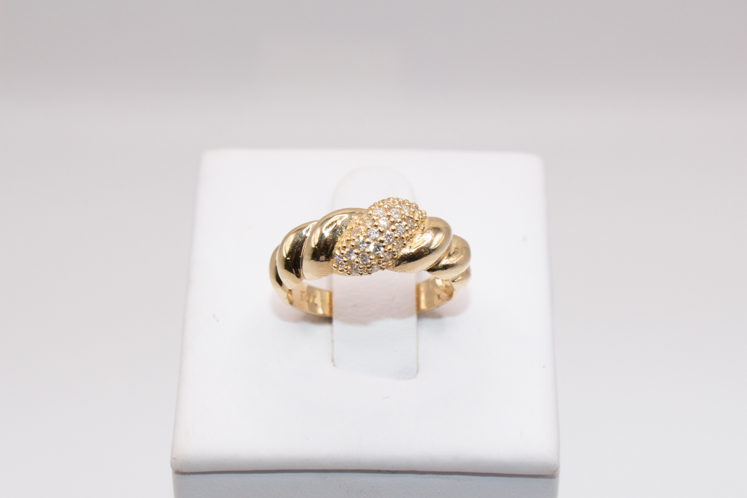 Croissant Ring in 14K Gold with Diamonds