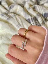 Load image into Gallery viewer, Graduated Diamond Wrap Ring
