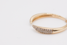 Load image into Gallery viewer, Diamond Claw Ring
